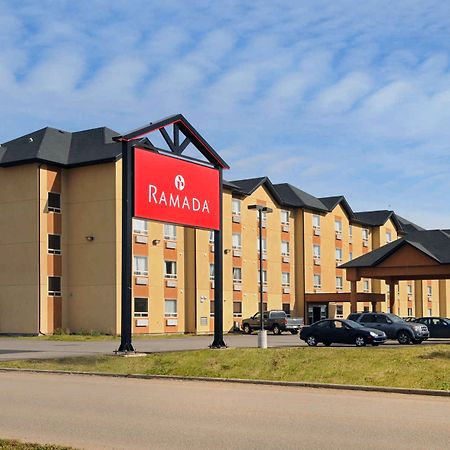 Ramada By Wyndham Cold Lake Zewnętrze zdjęcie