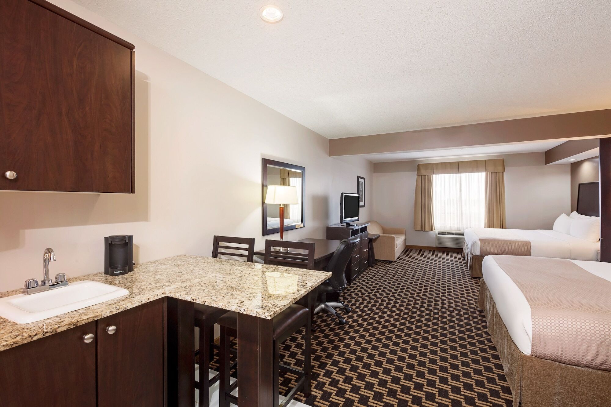 Ramada By Wyndham Cold Lake Zewnętrze zdjęcie